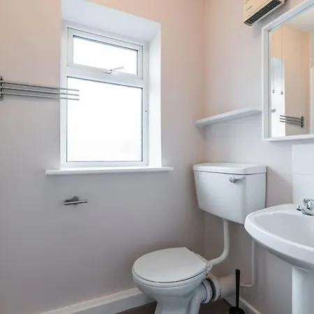 아파트 Fully Refurb Apt7 3rd Floor 드로이다