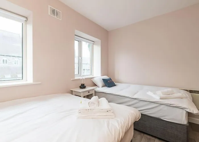 Fully Refurb Apt7 3rd Floor * Drogheda